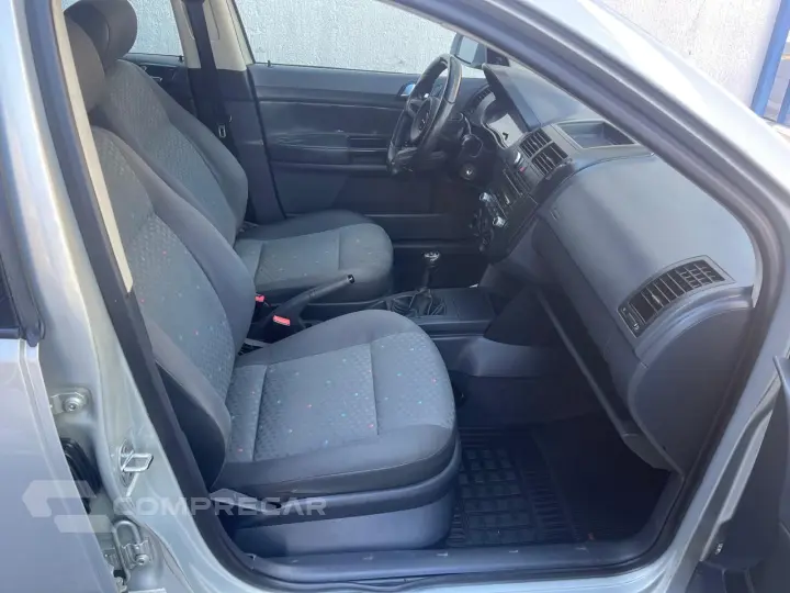 POLO 1.6 MI 8V