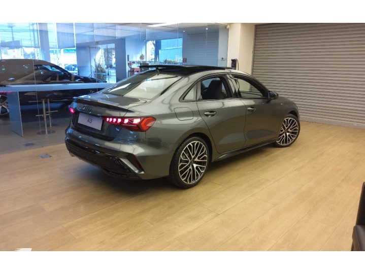 A3 2.0 40 TFSI MHEV SEDAN PERFORMANCE BLACK S-TRONIC