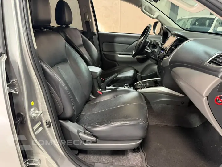 L 200 Triton 2.4 16V SPORT HPE 4X4 CABINE DUPLA TURBO DIESEL
