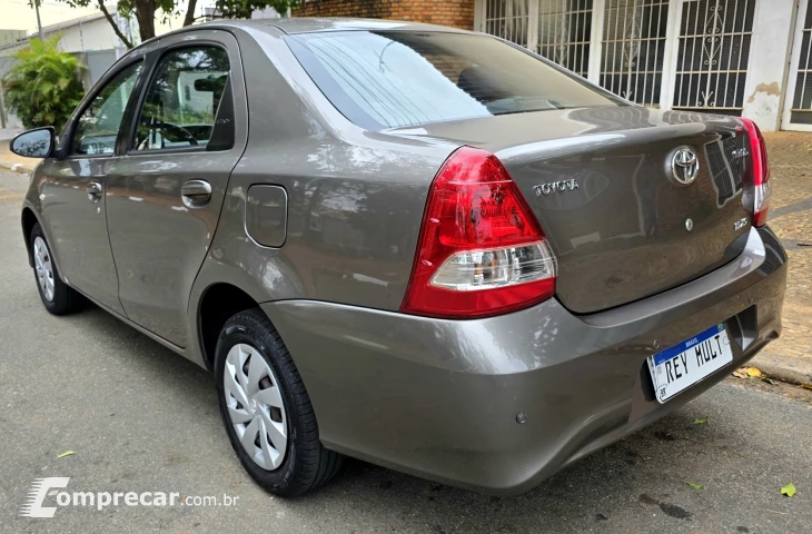 ETIOS 1.5 XS Sedan 16V