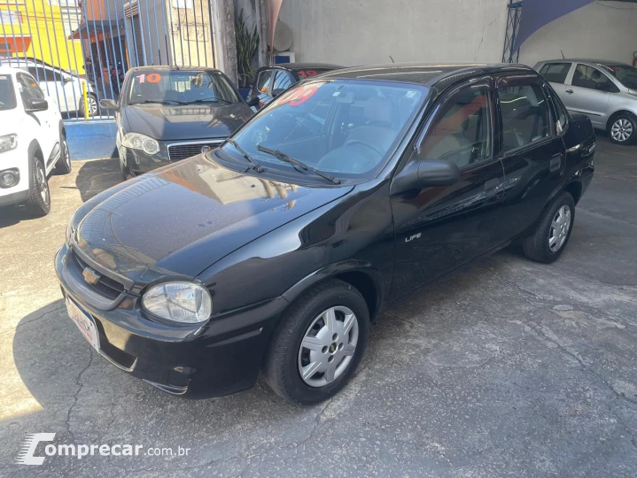 CORSA 1.0 MPFI Classic Sedan Life 8V