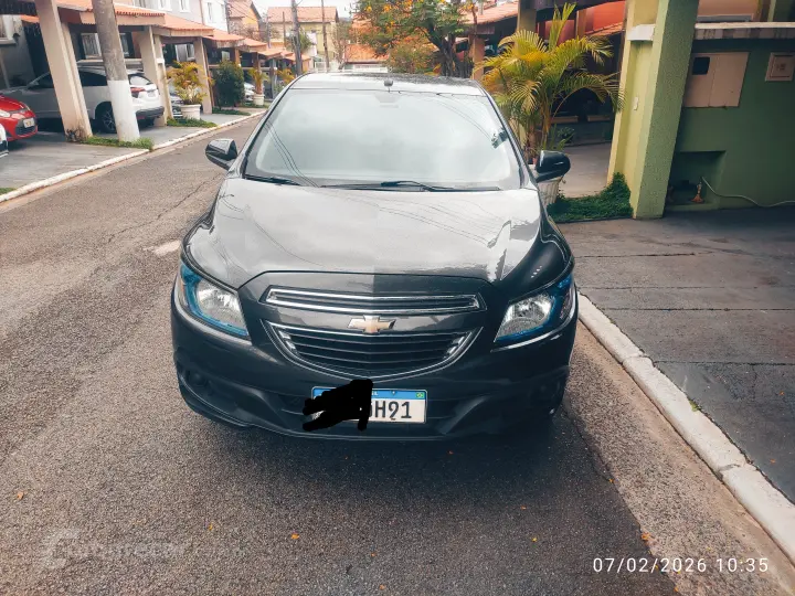 Ônix LT 1.4 Automático