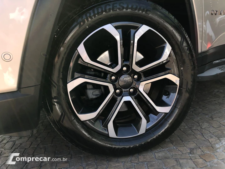 Commander 1.3 T270 Turbo Flex Limited At6