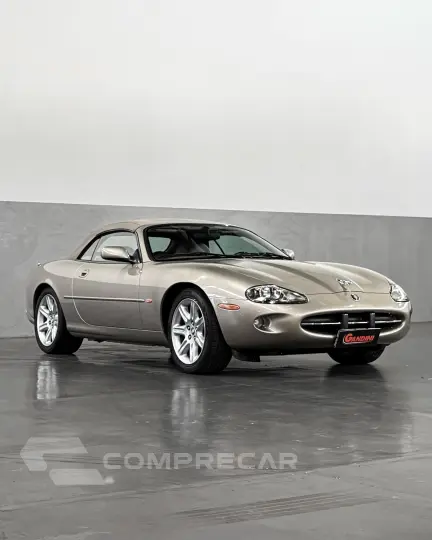 XK8 4.0 Conversível V8 32V