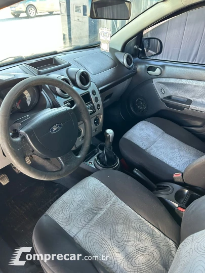 FIESTA 1.6 MPI Class Sedan 8V