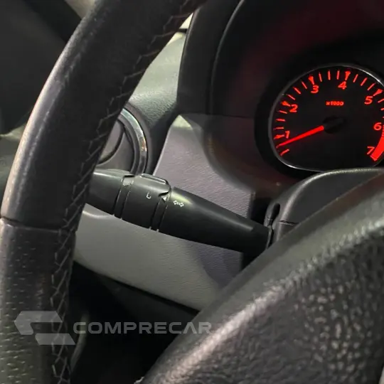 DUSTER TECHROAD 2.0 Hi-Flex 16V Aut.