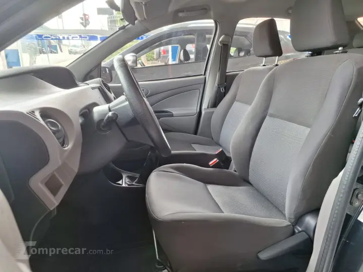 ETIOS 1.5 XS Sedan 16V