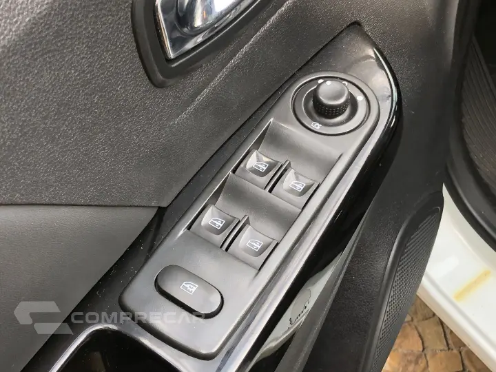 Captur 1.6 16V Sce Flex Intense X-Tronic