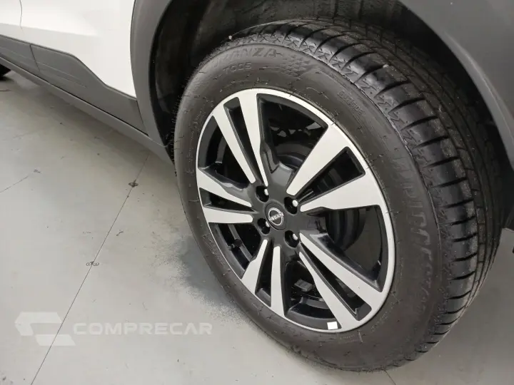 KICKS PLAY 1.6 16V FLEXSTART SENSE XTRONIC