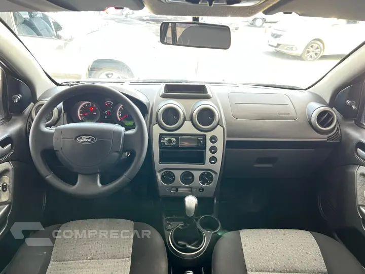 FIESTA 1.6 MPI Class Sedan 8V