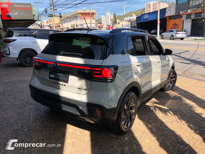 T-Cross 1.4 250 Tsi Total Flex Highline Automático