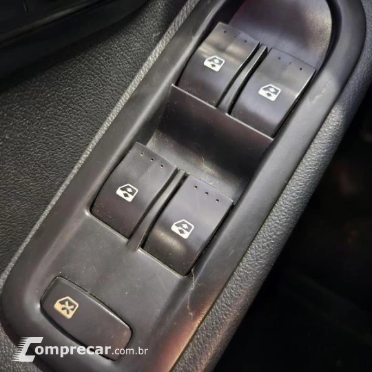 DUSTER 20 D 4X2