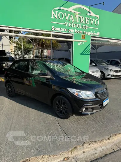 ONIX HATCH SELEÇÃO 1.0 8V Flex 5p Mec.