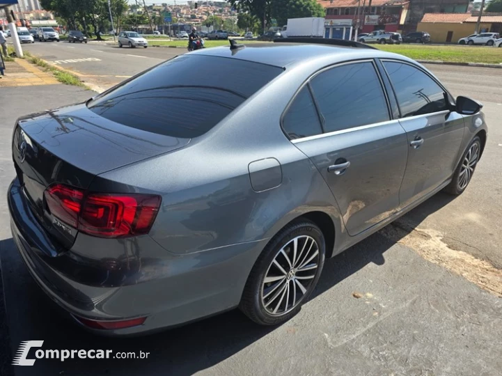 JETTA 2.0 TSI Highline 211cv