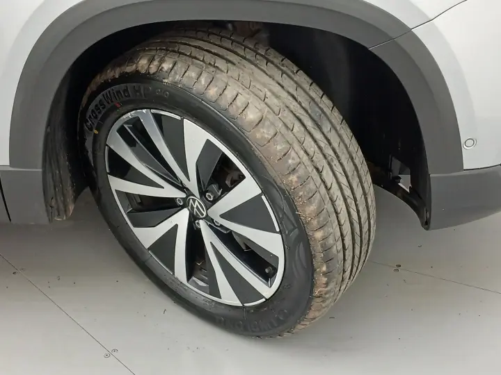 TAOS 1.4 250 TSI TOTAL FLEX HIGHLINE AUTOMÁTICO