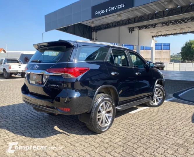 HILUX SW4 2.7 SR 4X2 16V