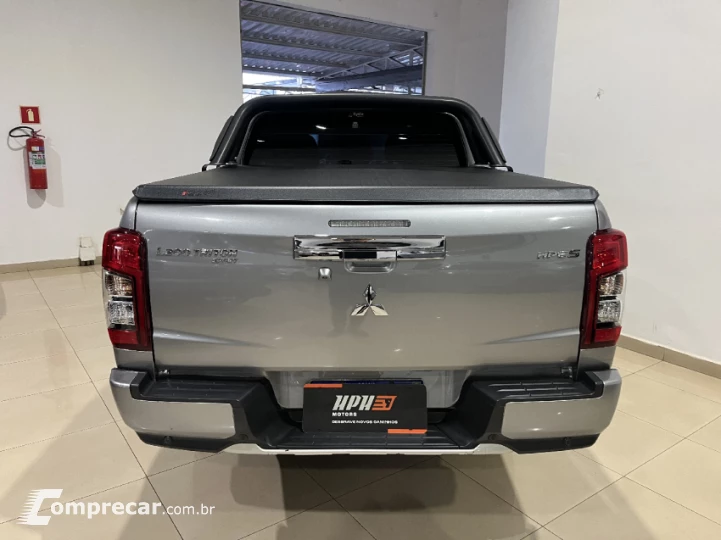 L200 TRITON 2.4 16V Turbo Sport Hpe-s CD 4X4