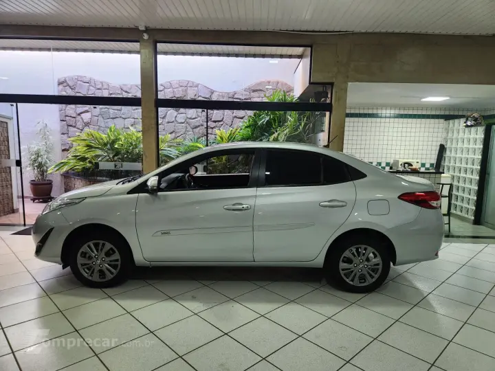 Yaris Sedan 1.5 16V 4P FLEX PLUS MULTIDRIVE AUTOMÁTICO CVT