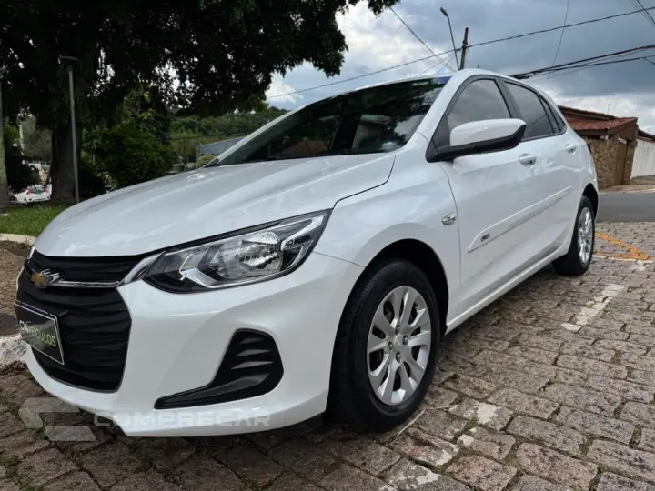 ONIX HATCH LT 1.0 12V Flex 5p Mec.