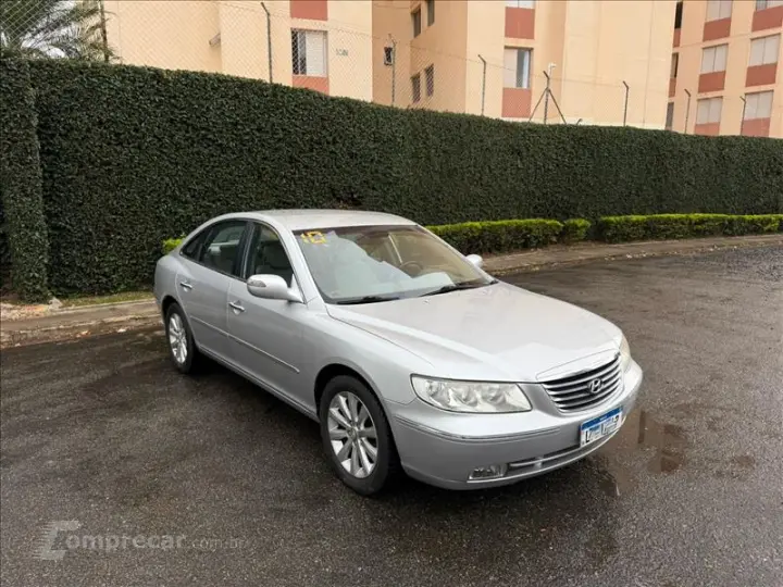 AZERA 3.3 MPFI GLS Sedan V6 24V