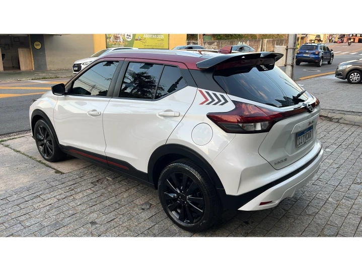 KICKS 1.6 16V FLEXSTART XPLAY XTRONIC