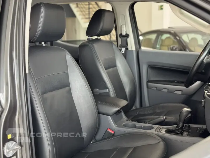 Ranger 3.2 20V CABINE DUPLA 4X4 LIMITED TURBO DIESEL AUTOMÁT