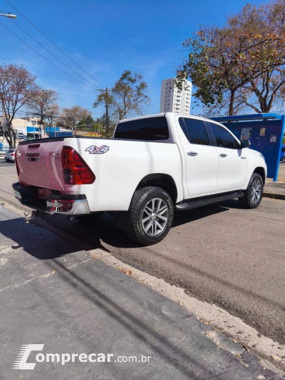 Hilux Caminhonete 2.8 16V SRX 4X4 DIESEL CABINE DUPLA AUTOMÁ
