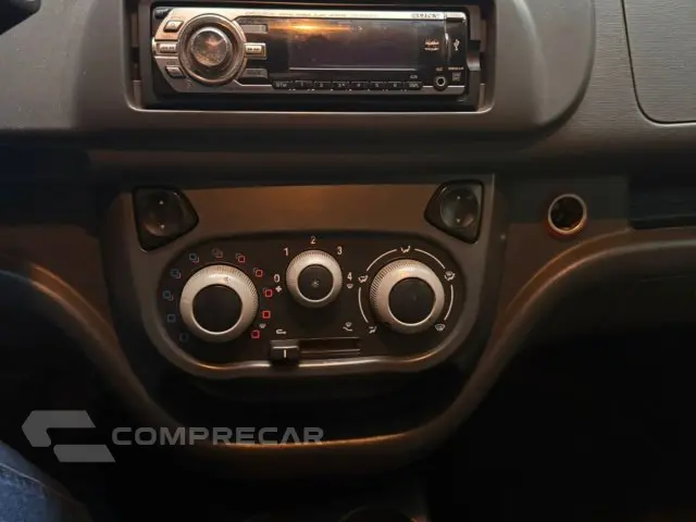 UNO - 1.0 EVO VIVACE 8V 4P MANUAL