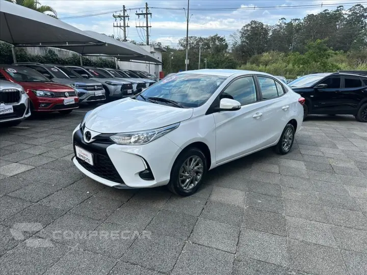 YARIS 1.5 16V FLEX SEDAN XS MULTIDRIVE