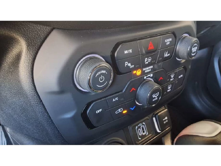 RENEGADE 1.3 T270 TURBO FLEX S 4X4 AT9