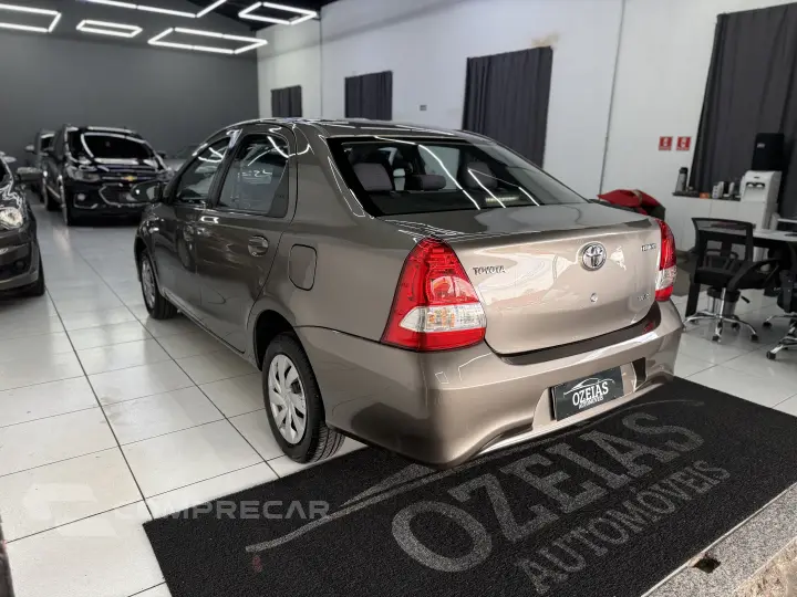 ETIOS 1.5 XS Sedan 16V