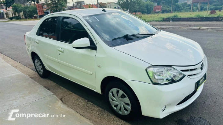 ETIOS 1.5 XS Sedan 16V