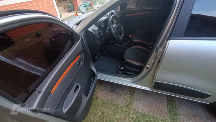 KWID 1.0 12V SCE Outsider