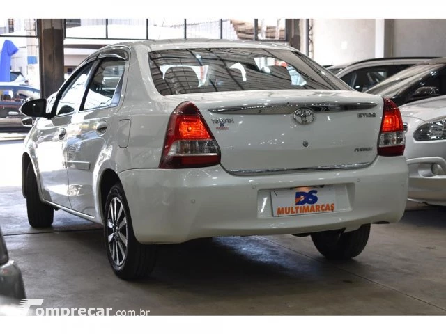 ETIOS SEDAN - 1.5 PLATINUM SEDAN 16V 4P MANUAL