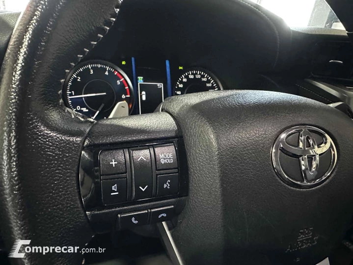 HILUX SW4 2.8 D-4D TURBO DIESEL SRX 7L 4X4 AUTOMÁTICO