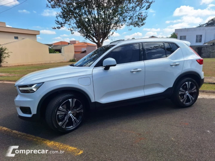 XC40 1.5 T5 Hybrid Inscription Geartronic