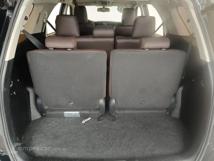 HILUX SW4 2.8 SRX 4X4 7 LUGARES 16V TURBO INTERCOOLER 4P AUT