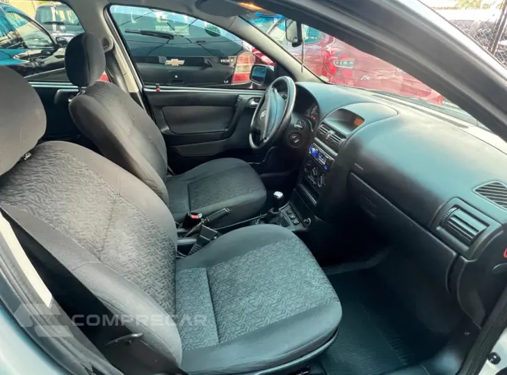 ASTRA 2.0 MPFI Advantage Sedan 8V