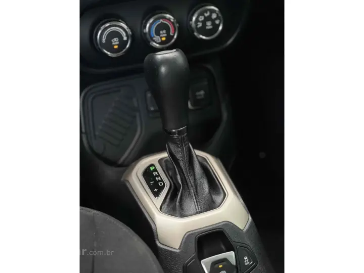 RENEGADE 1.8 16V FLEX SPORT 4P AUTOMÁTICO