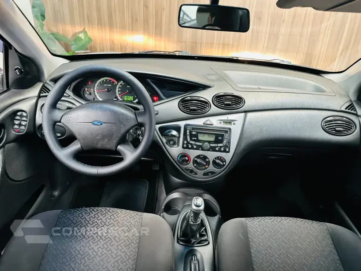 FOCUS 1.6 GLX Sedan 16V