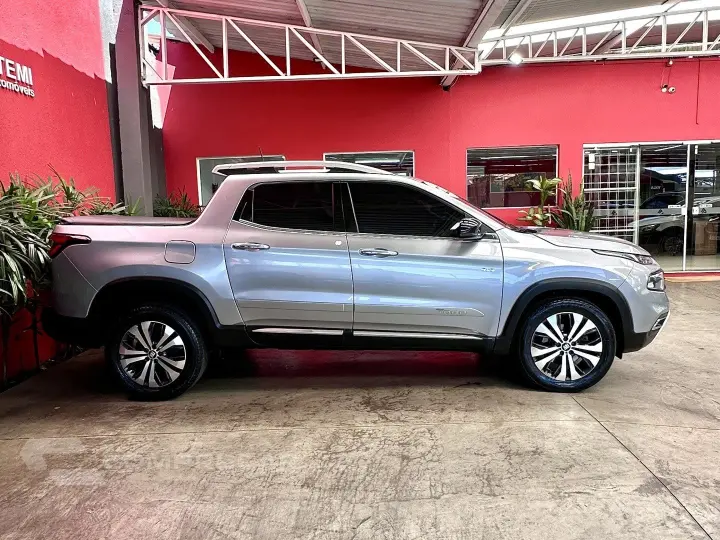 TORO 2.0 16V TURBO DIESEL VOLCANO 4WD AT9