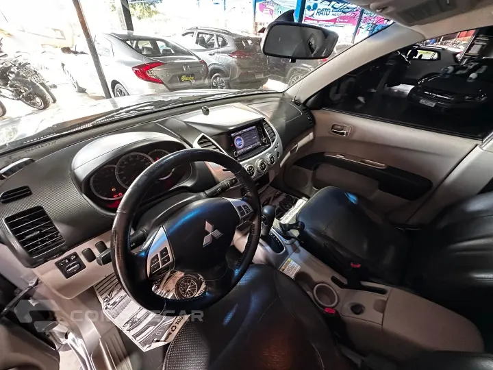 L200 TRITON 3.5 HPE 4X4 CD V6 24V FLEX 4P AUTOMÁTICO