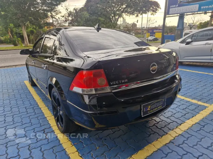 VECTRA 2.0 MPFI ELEGANCE 8V FLEX 4P MANUAL