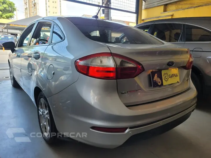 Fiesta Sedan 1.6 16V Flex Aut.