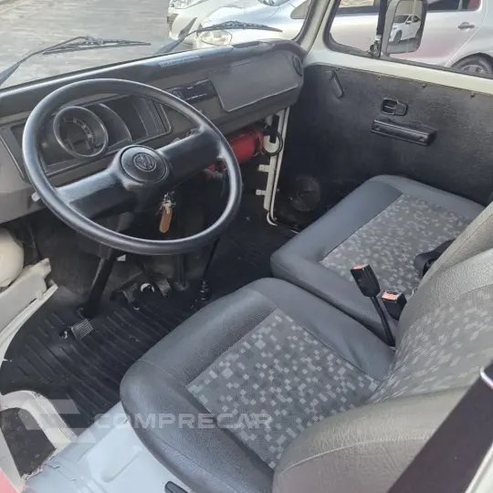 Kombi Lotação 1.6 MPi
