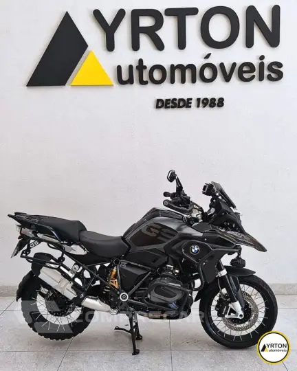 R 1250 GS TRIPLE BLACK