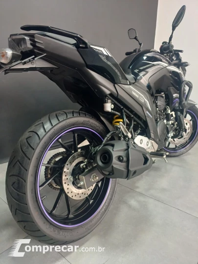 FZ25 FAZER LE (PANTERA NEGRA)