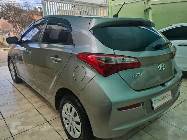 HB20 - 1.0 COMFORT PLUS 12V 4P MANUAL