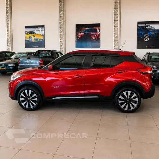 KICKS SV CVT