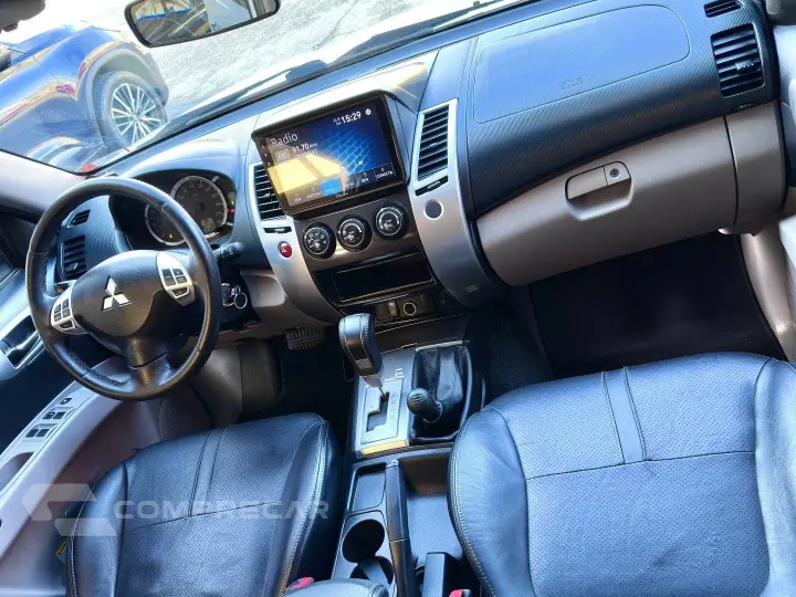 PAJERO 3.5 HPE 4X4 7 LUGARES V6 24V FLEX 4P AUTOMÁTICO